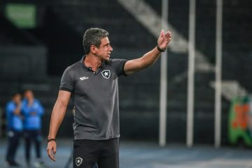 Botafogo anuncia saída do técnico Thiago De Camillis do comando do sub-20