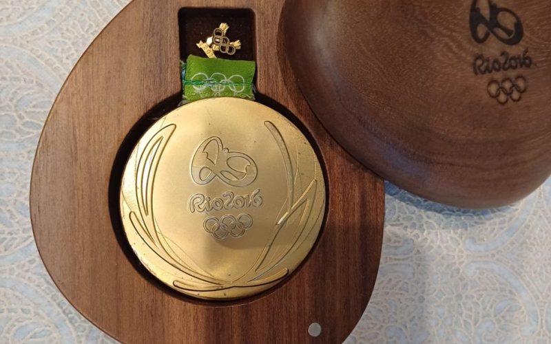 Histórica Medalha de Ouro do Brasil nas Olimpíadas Rio-2016 é Colocada à Venda por R$ 170 mil