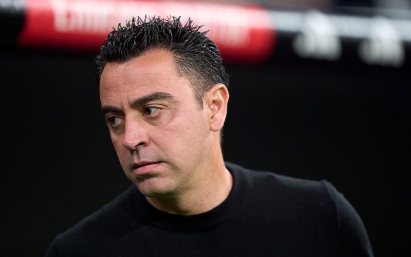 Xavi Hernández repensa saída: Possível reviravolta no Barcelona