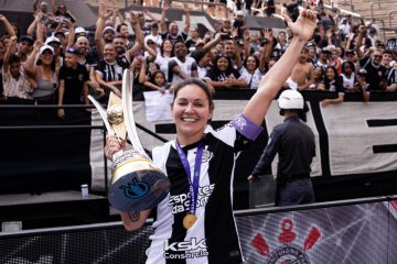 Torcida organizada do Corinthians organiza caravana para final da Libertadores Feminina